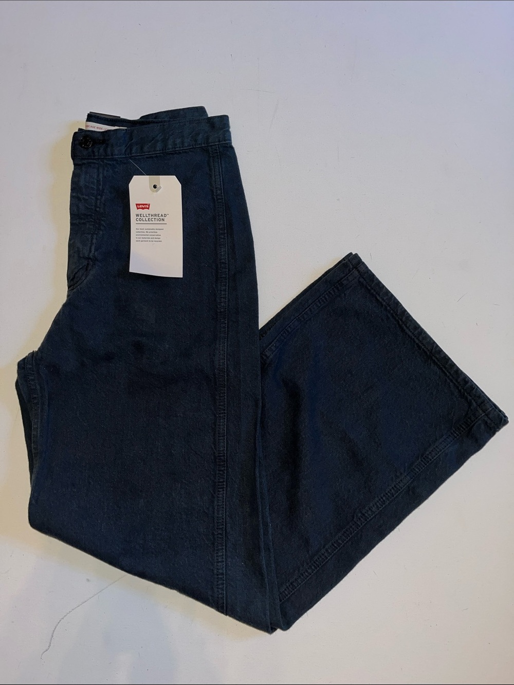 Levi’s Wellthread Ribcage wide leg jeans womens 28x30 Super high rise NWT $128